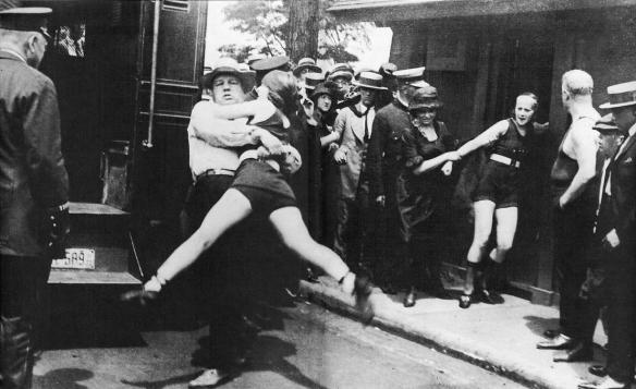 TFC3-012-3_indecent-bathers-arrested_Chicago-1922
